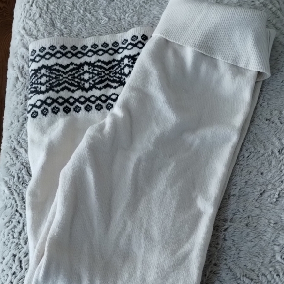 Aerie Cream Pants with Black Pattern - Picture 11 of 15